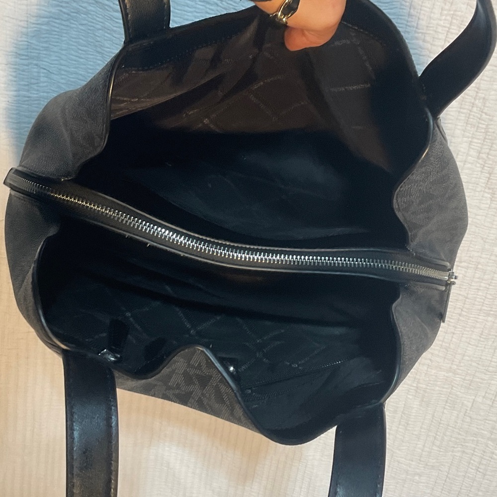 Michael Kors Black Shoulder Bag nwot - Picture 5 of 8